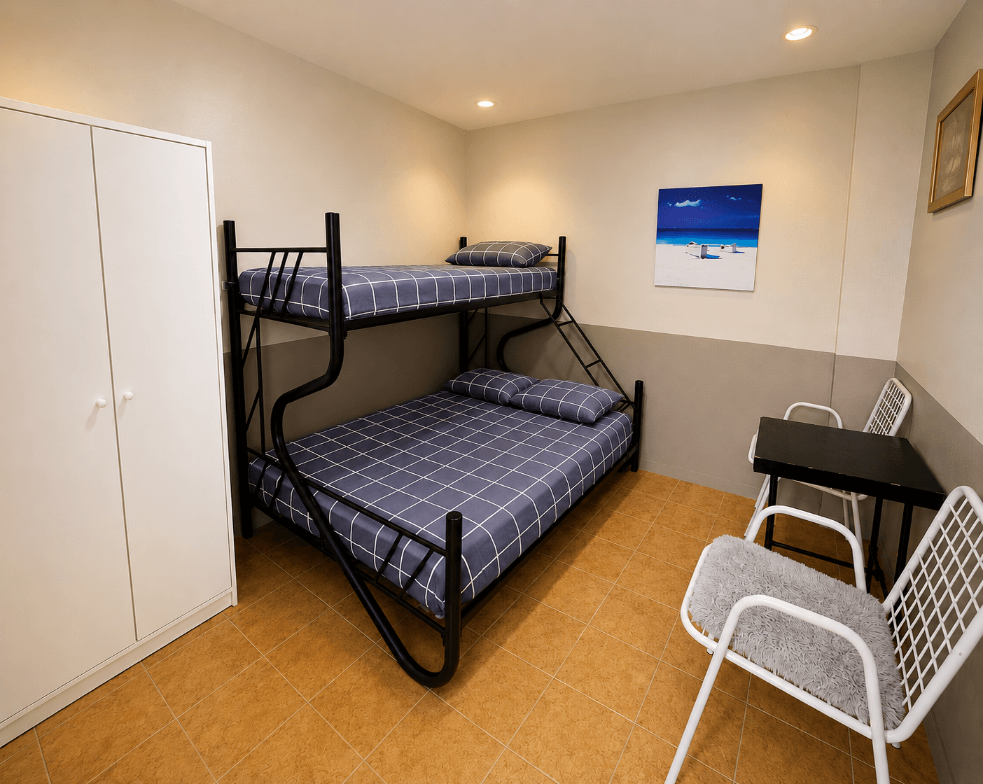 Small Room (AC)